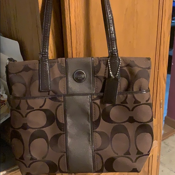 Coach purses - Picture 2 of 2